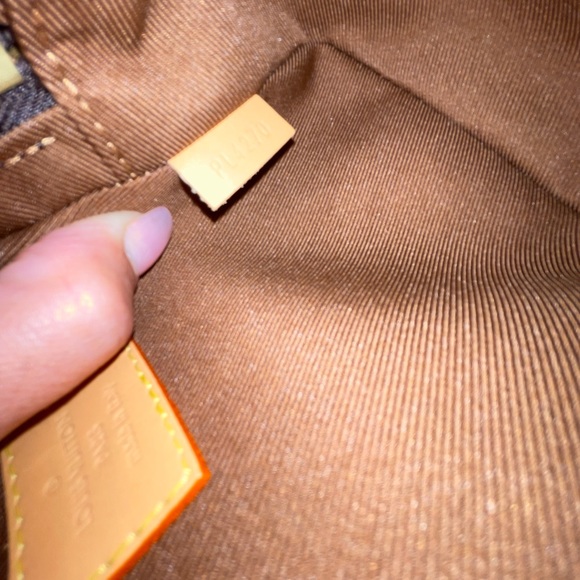 ❤️BRAND NEW LV GAME ON PANAME SET❤️ - Picture 16 of 16